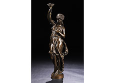 Hampel Gro�e lichttragende Frauengestalt  in Bronze nach Auguste Moreau, 1834 - 1917 Paris