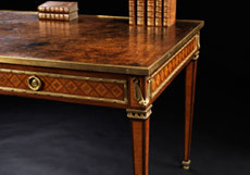 Hampel Bureau Plat im Louis XVI-Stil