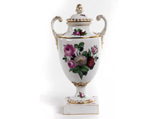Hampel Porzellan-Deckelvase in Amphorenform
