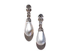Extraordinary natural pearl and diamond pendant earrings