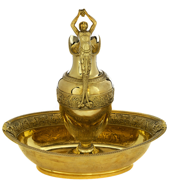 Klassizistische Weinkanne mit zugehöriger ovaler Schale Hampel