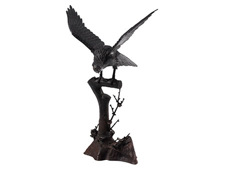 Monumentaler Bronzeadler