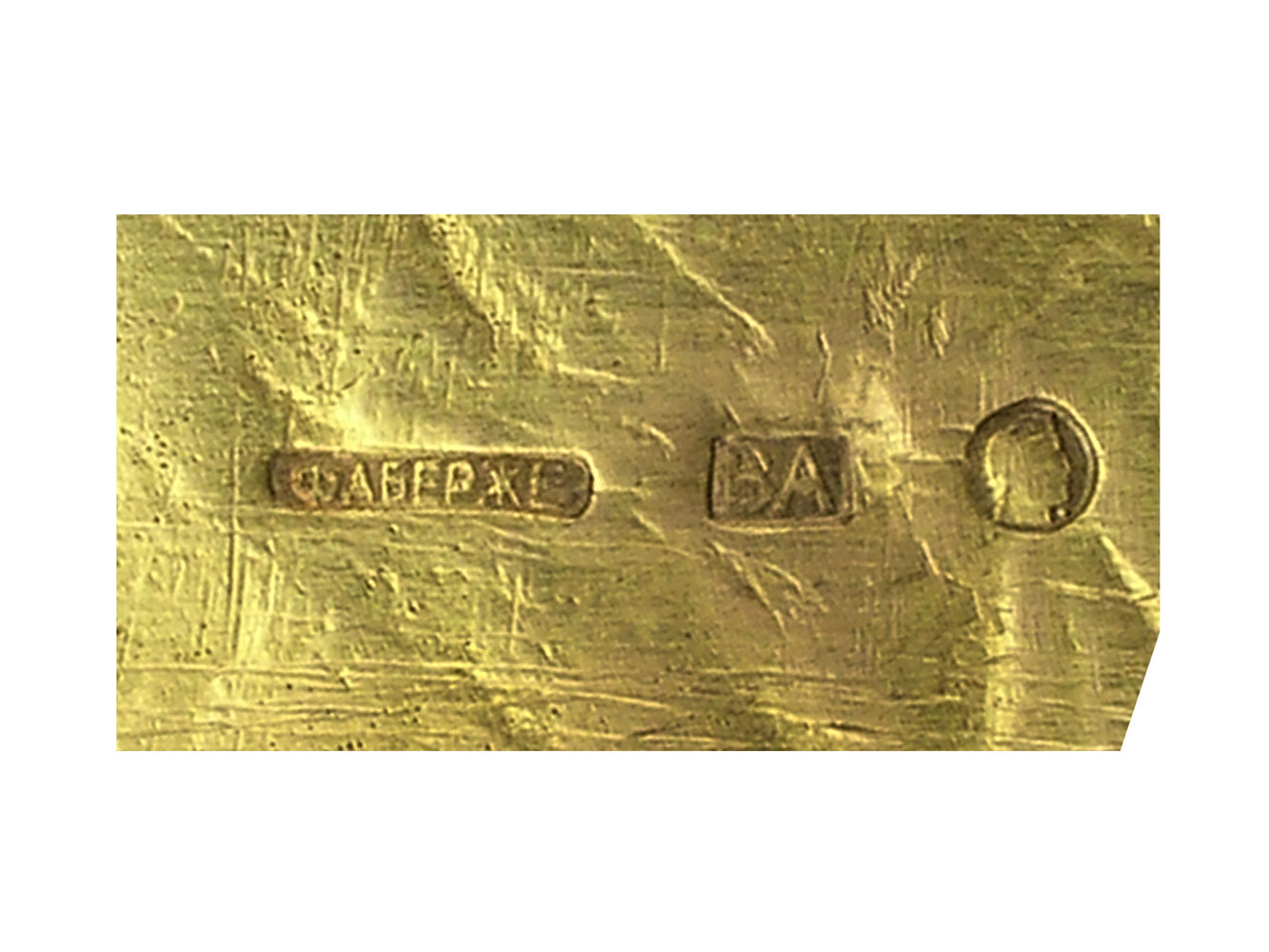 Russische Zigarettendose in Gold mit gemugeltem Saphirknopf und  Diamantenbesatz - Hampel Kunstauktionen