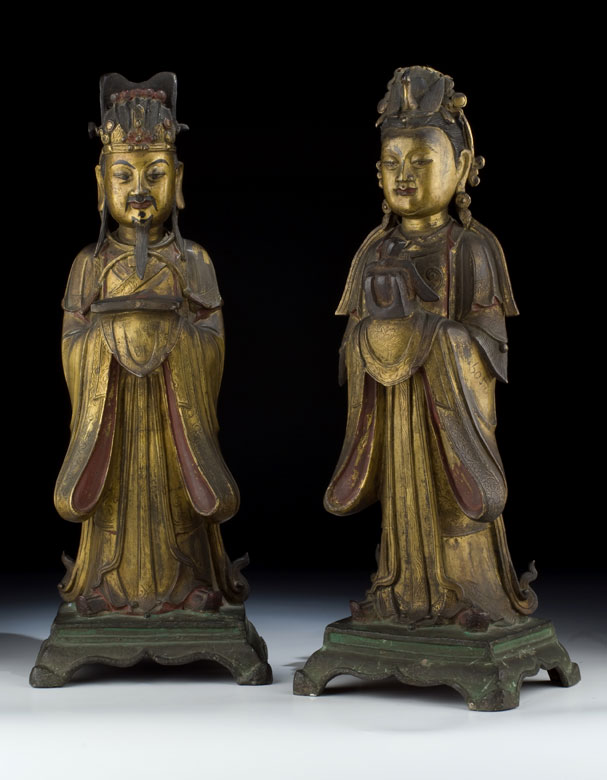 Paar chinesische Bronzestatuen