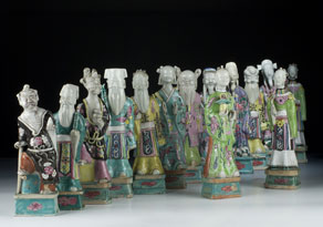 Detailabbildung:  Satz von 14 Porzellanfiguren von Göttergestalten und Würdenträgern