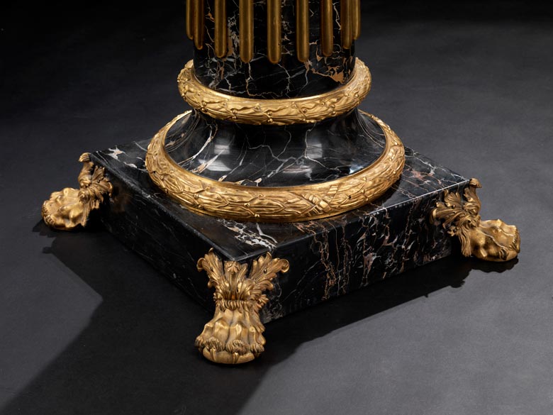 detailabbildung paar attraktive marmorsaulen mit vergoldeter bronze dekoration im louis xvi stil dekorasyon elisleri dekorasyon detailabbildung paar attraktive marmorsaulen mit vergoldeter bronze dekoration im louis xvi stil dekorasyon elisleri dekorasyon